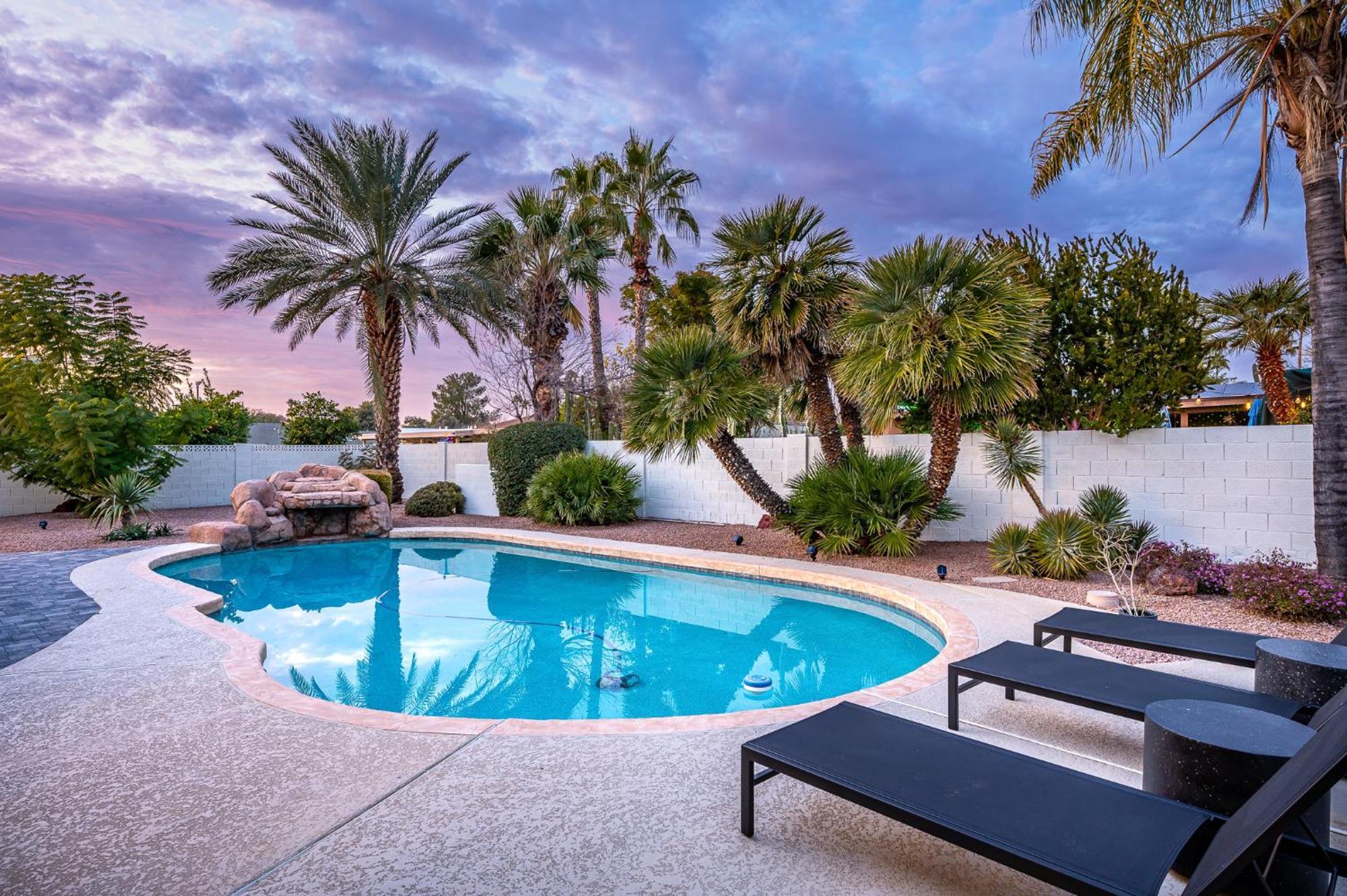 Exciting Backyard Entertainment And Close To Exclusive Golf Courses At La Quinta Del Sol Casa de férias